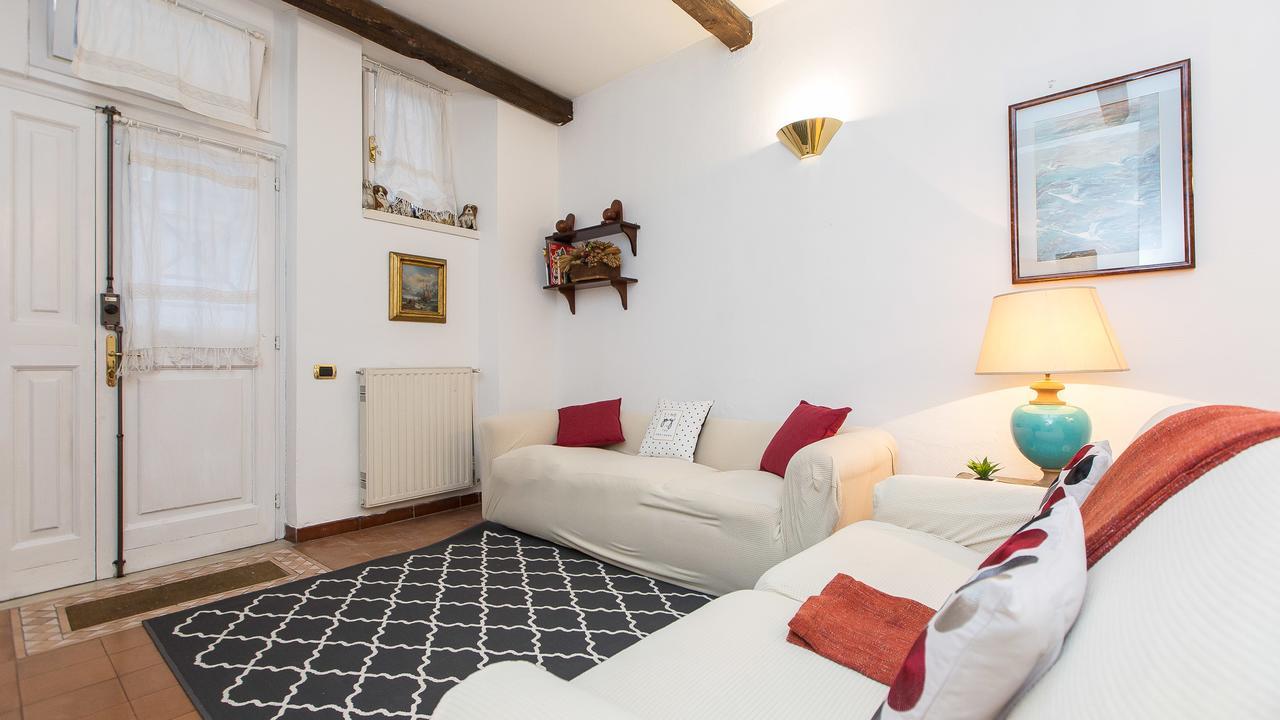 Rental in Rome Panieri Terrace Esterno foto